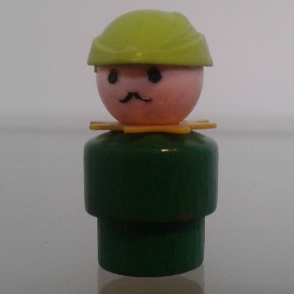 Fisher Price Little People Play Family Castle Woodsman - Picture 1 of 2